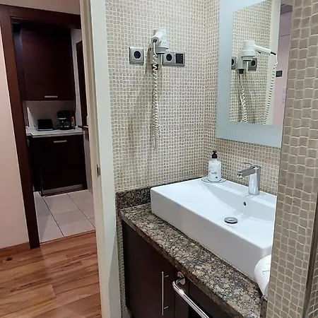 Elegante Alojamiento Con Piscina A 200 M Del Mar. Апартаменты *