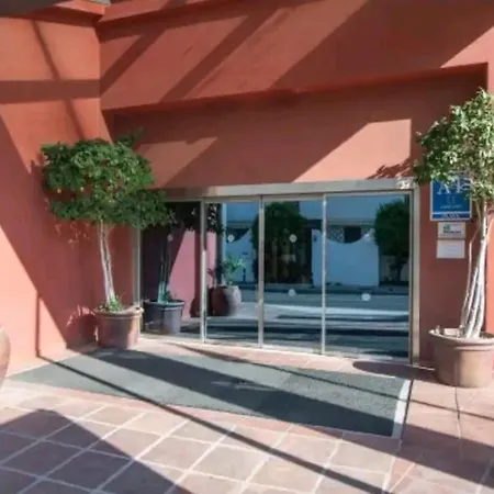 Διαμέρισμα Elegante Alojamiento Con Piscina A 200 M Del Mar.