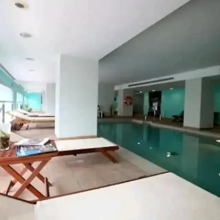 Elegante Alojamiento Con Piscina A 200 M Del Mar. Benalmádena